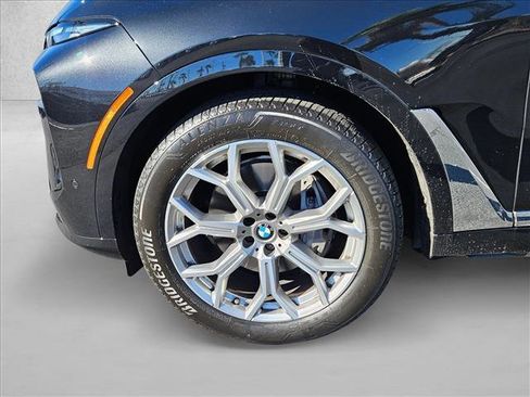 Used 2026 BMW X7 xDrive40i w/ Premium Package image 22