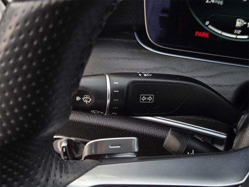 Used 2022 Mercedes-Benz E 450 4MATIC Cabriolet image 35