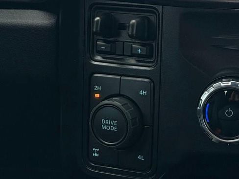 New 2026 Ford F250 Lariat w/ Black Appearance Package image 17