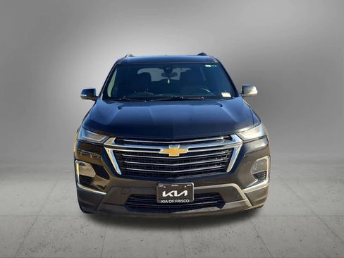 Used 2023 Chevrolet Traverse LT image 9