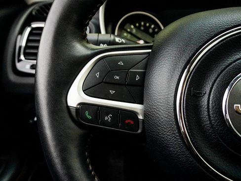 Used 2017 Jeep Compass Limited w/ Navigation Group image 33