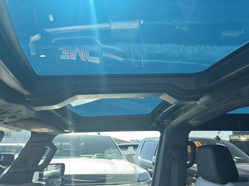 Used 2025 GMC Hummer EV 3X w/ LPO, Dark Essentials Package AWD/4WD image 27