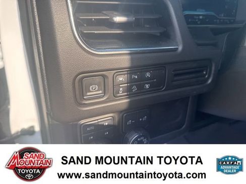 Used 2023 Chevrolet Tahoe Z71 w/ Luxury Package image 15