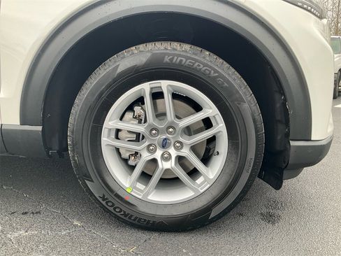 New 2026 Ford Explorer Active w/ Active Comfort Package image 10