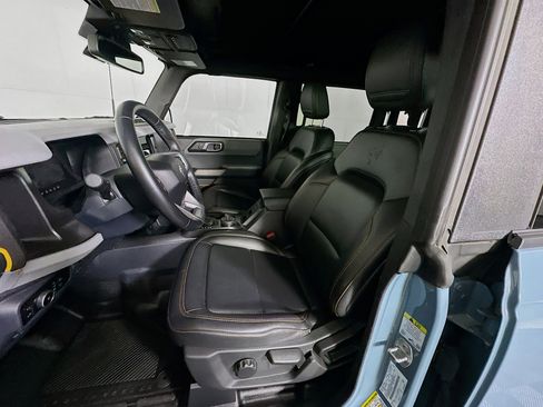 Used 2023 Ford Bronco Badlands image 13
