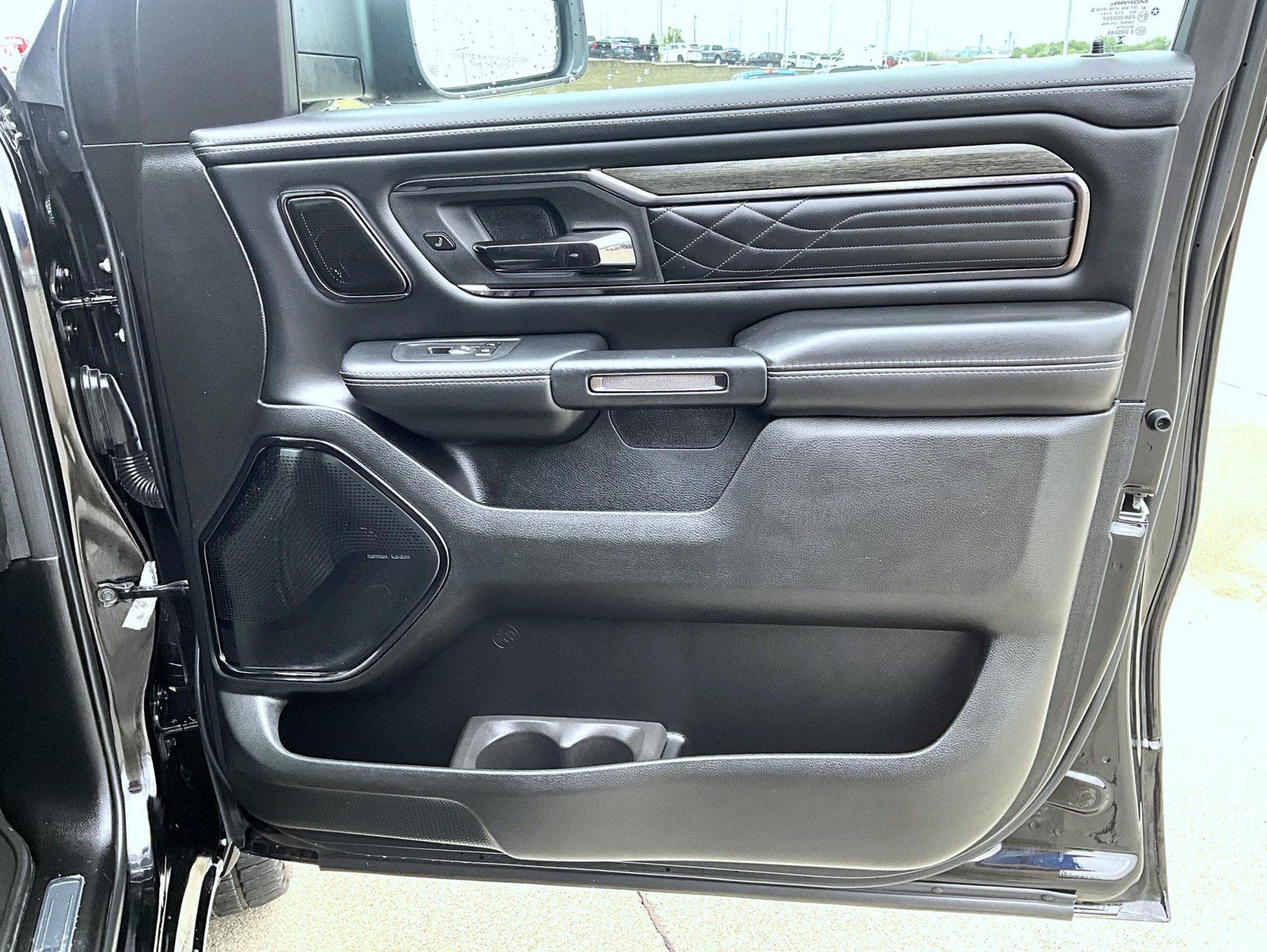 Used 2025 RAM 1500 Limited AWD/4WD image 18