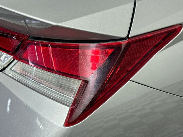 Used 2021 Hyundai Elantra SEL FWD image 31