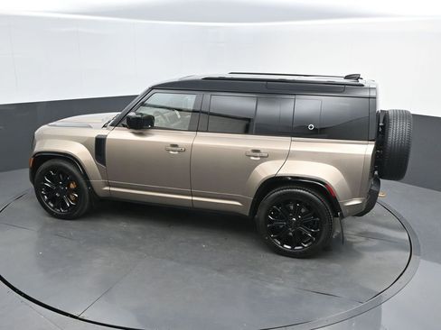 New 2026 Land Rover Defender 110 OCTA AWD/4WD image 34