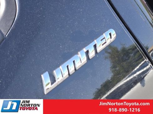 Used 2023 Toyota Tacoma Limited RWD image 12
