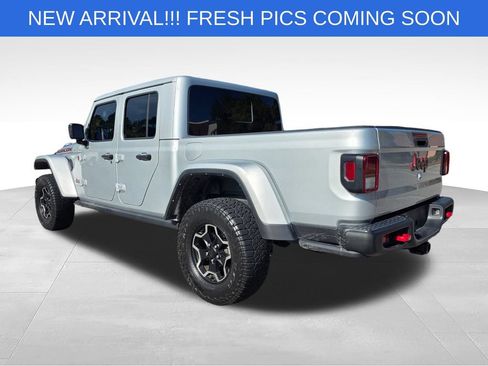 Used 2022 Jeep Gladiator Rubicon w/ Cold Weather Group AWD/4WD image 5