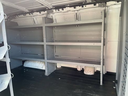 Used 2015 Chevrolet Express 2500 image 17