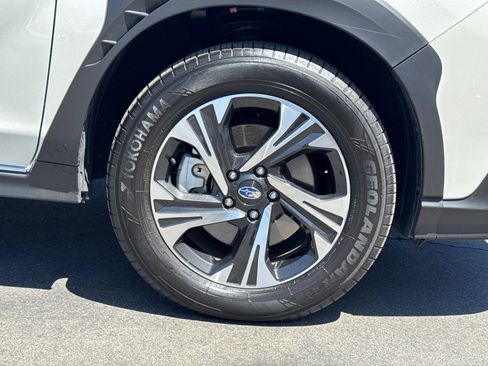 Certified 2025 Subaru Crosstrek 2.0i Premium AWD/4WD image 4