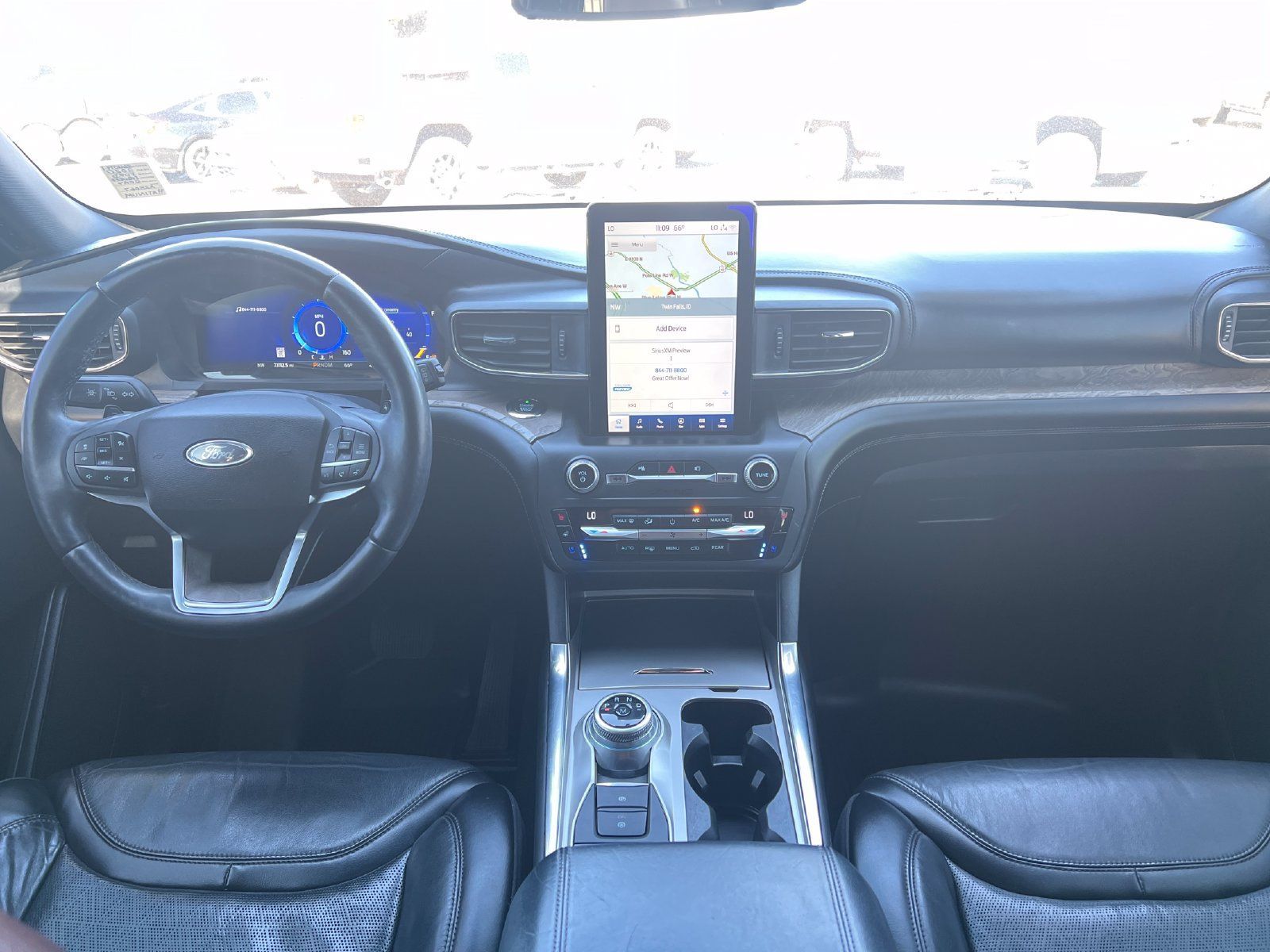 Used 2020 Ford Explorer Platinum w/ Premium Technology Package AWD/4WD image 10
