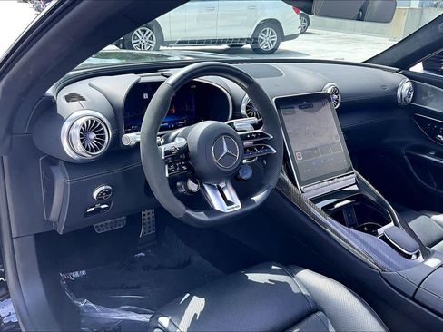 Used 2023 Mercedes-Benz SL 63 AMG 4MATIC w/ Driver Assistance Package image 15