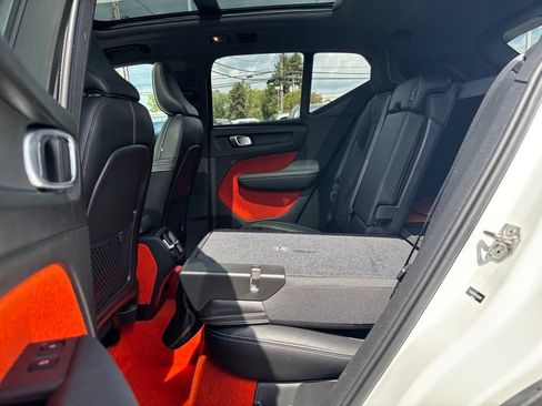 Used 2019 Volvo XC40 T5 R-Design AWD/4WD image 21