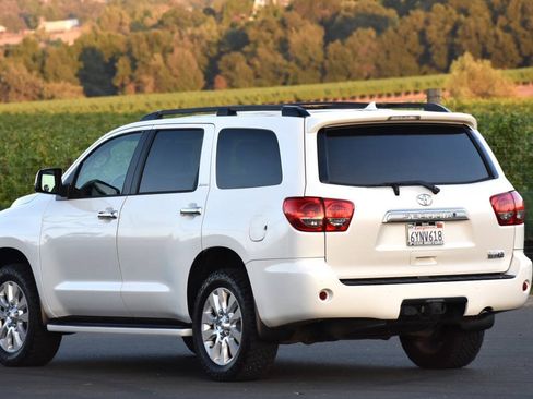 Used 2013 Toyota Sequoia Platinum AWD/4WD image 10