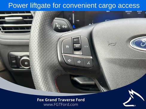 Certified 2025 Ford Escape ST-Line Select AWD/4WD image 18