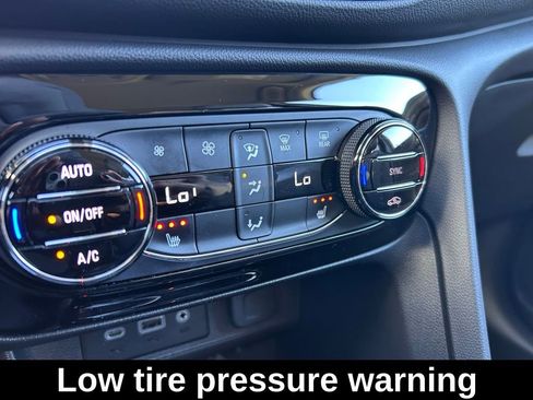 Certified 2023 Buick Encore GX Select image 29