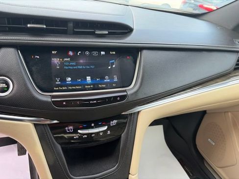 Used 2017 Cadillac XT5 FWD image 14