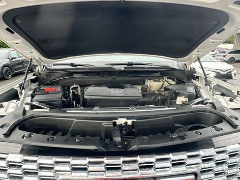 Used 2021 GMC Yukon XL Denali w/ Denali Premium Package RWD image 34