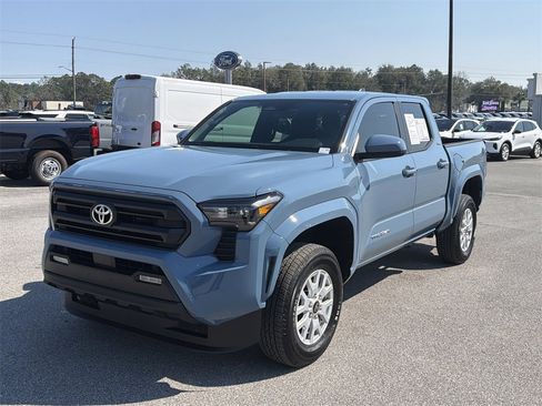 Used 2026 Toyota Tacoma SR5 image 10