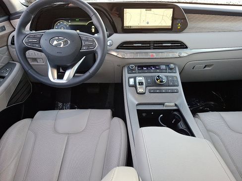 Certified 2022 Hyundai Palisade Calligraphy w/ Cargo Package image 15