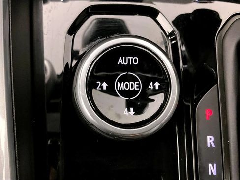 Certified 2024 Chevrolet Colorado Z71 w/ Z71 Convenience Package 2 AWD/4WD image 35