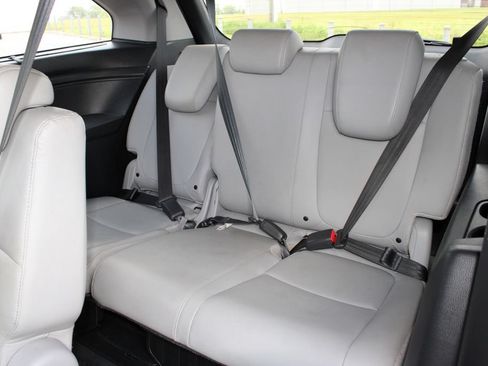 Used 2018 Honda Odyssey Touring image 7