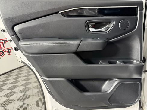 Used 2024 Honda Pilot Touring image 50