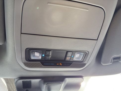 New 2025 Ford F150 XL w/ Equipment Group 103A High image 31