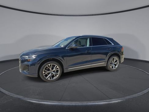 Used 2025 Audi Q8 Premium AWD/4WD image 5