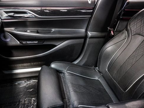 Used 2016 BMW 750i xDrive image 35