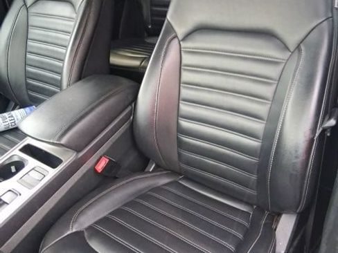 Used 2024 Ford Edge SEL AWD/4WD image 15
