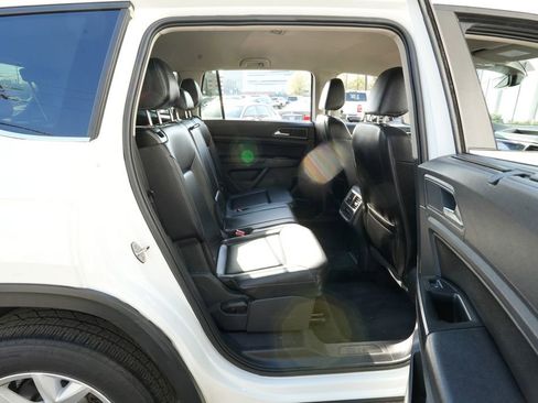 Used 2018 Volkswagen Atlas SE image 38