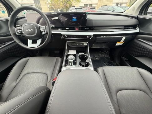 New 2026 Kia Carnival SX FWD image 17