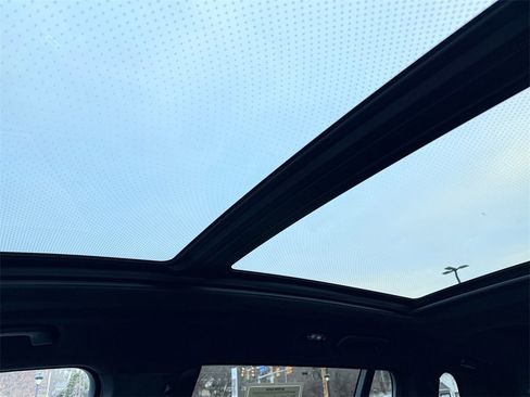 Certified 2023 BMW X7 xDrive40i w/ Executive Package image 35