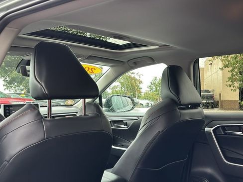 Used 2019 Toyota RAV4 Adventure image 32