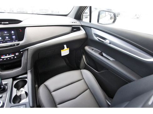 New 2026 Cadillac XT5 Luxury AWD/4WD image 10