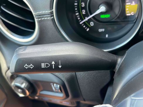 Used 2023 Jeep Wrangler Unlimited Sahara w/ Cold Weather Group AWD/4WD image 19