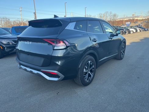 Certified 2024 Kia Sportage EX image 3