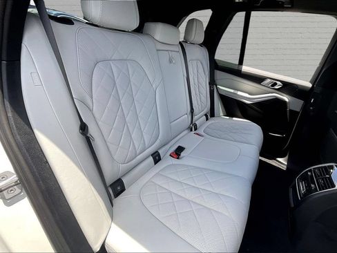 Used 2023 BMW X5 sDrive40i w/ M Sport Package RWD image 16