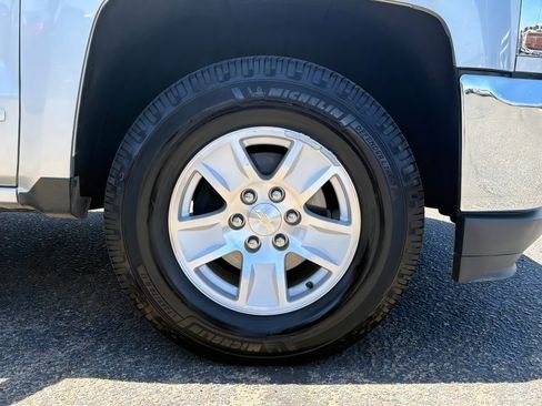 Used 2019 Chevrolet Silverado 1500 LT AWD/4WD image 9