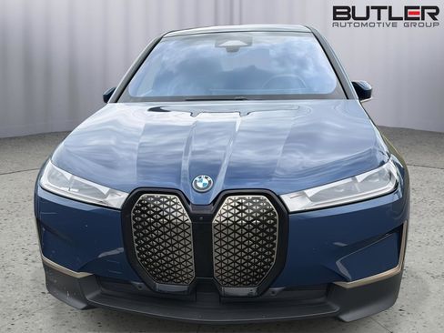 Certified 2023 BMW iX xDrive50 w/ Convenience Package AWD/4WD image 4