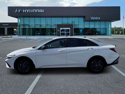 New 2026 Hyundai Elantra Sport FWD image 22