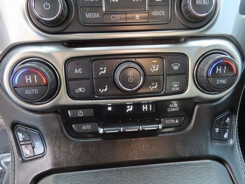 Used 2015 Chevrolet Suburban LTZ image 28