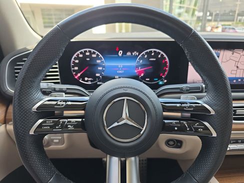 Used 2024 Mercedes-Benz GLS 450 4MATIC w/ AMG Line Exterior image 21