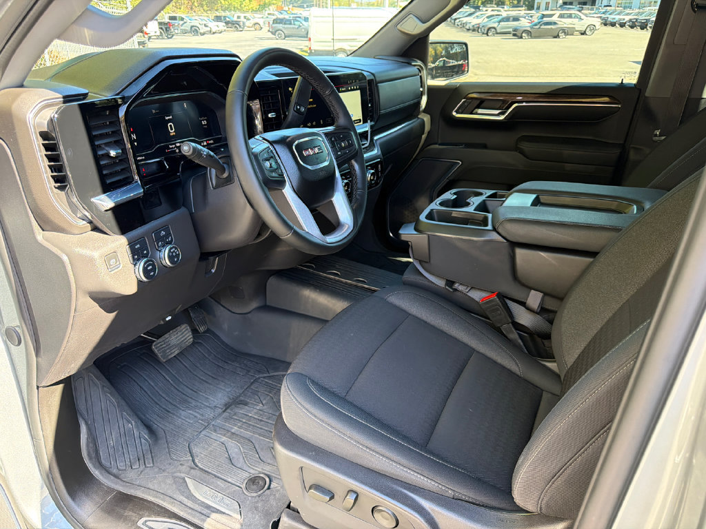 Used 2024 GMC Sierra 1500 Elevation AWD/4WD image 9