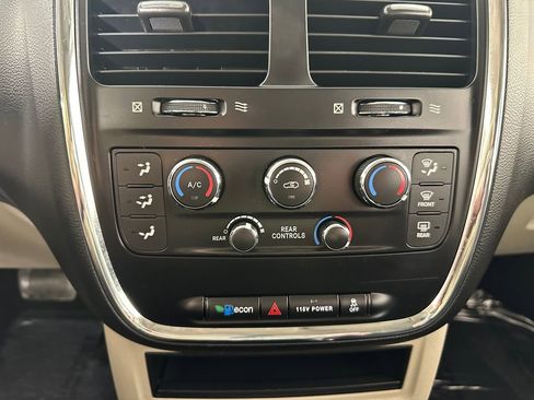Used 2017 Dodge Grand Caravan SE w/ Power Window Group image 27