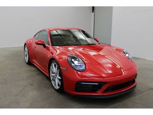Used 2024 Porsche 911 Carrera GTS image 11