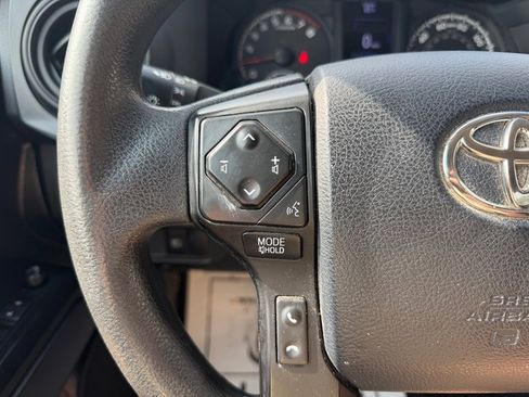 Used 2019 Toyota Tacoma SR AWD/4WD image 13